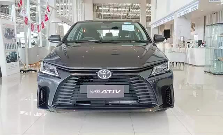 Ảnh thực tế Toyota Vios 2023 tại đại lý, ngoại hình lột xác thoát mác 