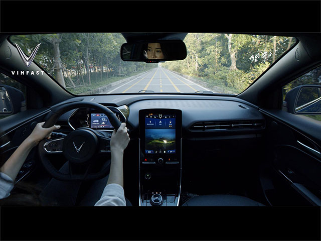 Chiêm ngưỡng concept xe VinFast bán tải và mui trần dưới dạng video