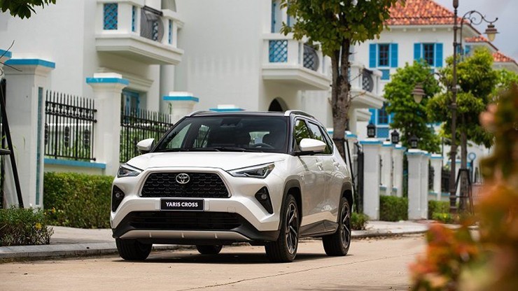 Giá xe Toyota Yaris Cross niêm yết và lăn bánh tháng 12/2023