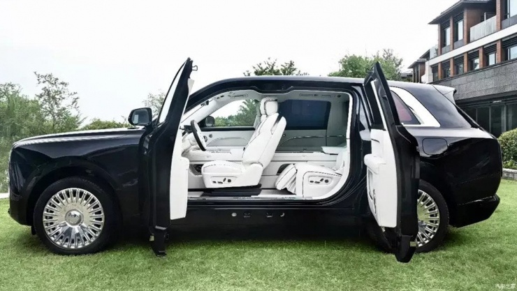 Tập đoàn Trung Quốc ra mắt mẫu xe "nhái" Rolls-Royce Cullinan gây tranh cãi