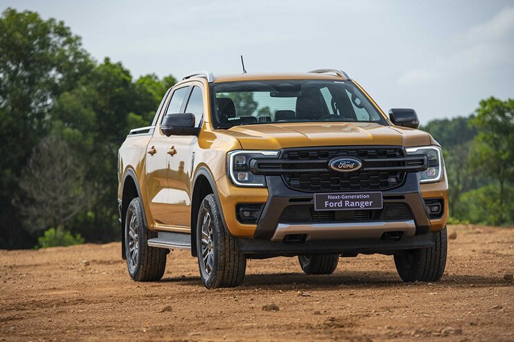 Giá xe Ford Ranger niêm yết và lăn bánh tháng 9/2026