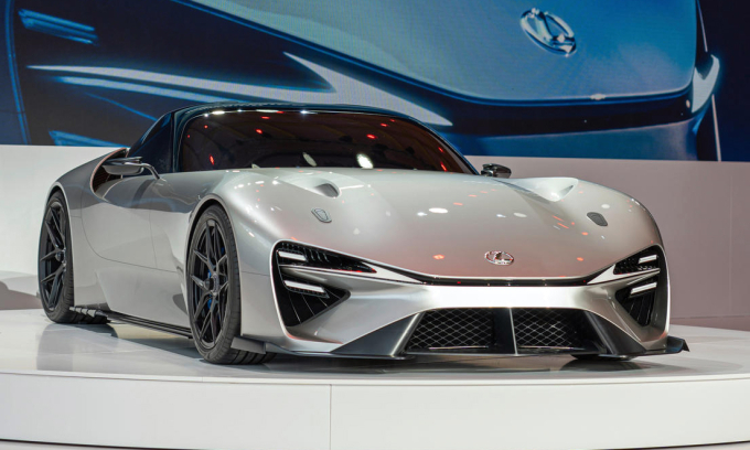 Toyota sẽ cạnh tranh từ Ferrari đến Rolls-Royce