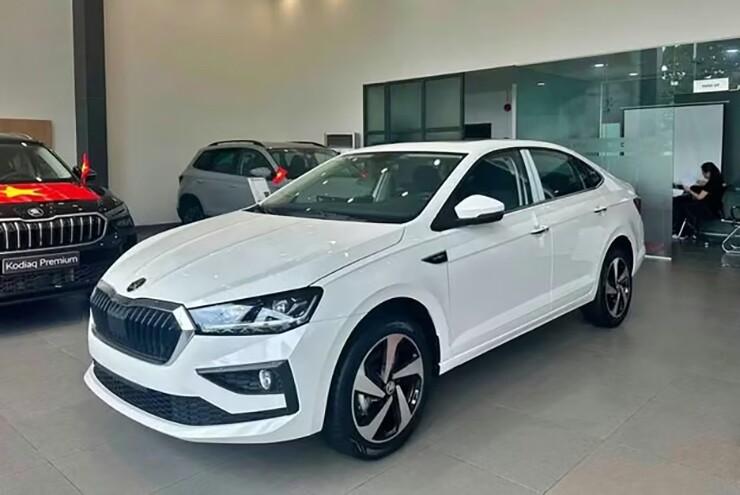 Xe châu Âu Skoda Slavia giảm giá còn 380 triệu đồng tại đại lý