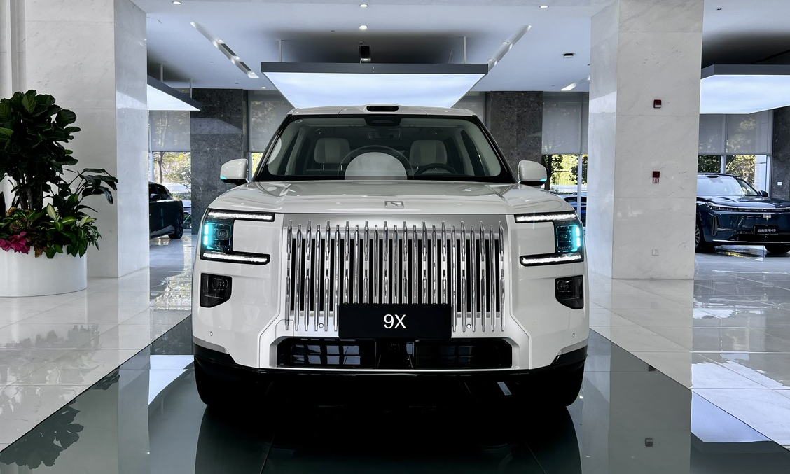 Zeekr 9X - SUV hybrid hạng sang giá từ 64.000 USD
