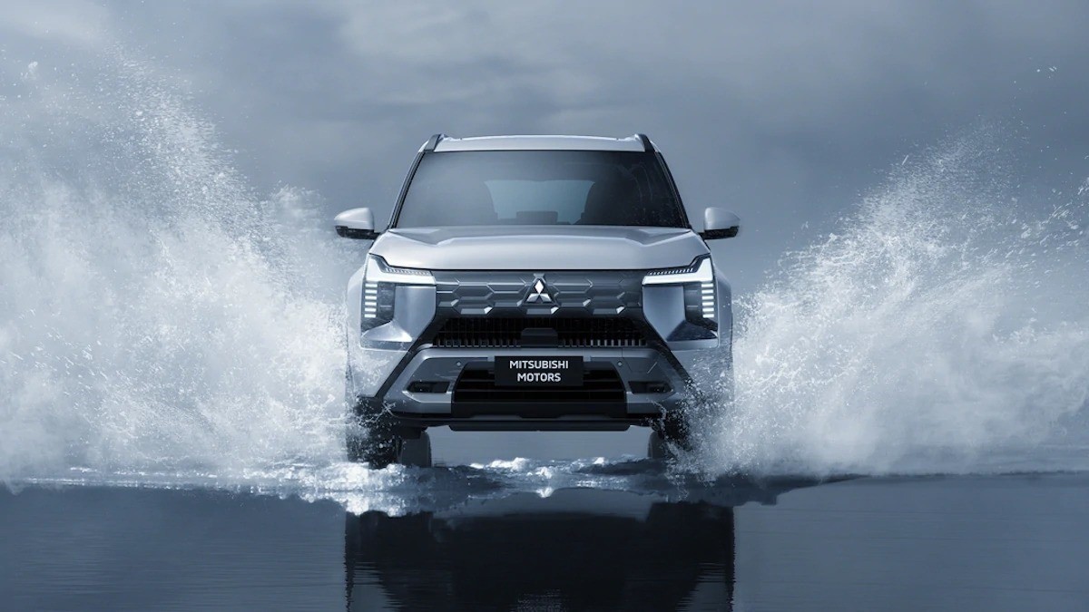 Mitsubishi Destinator bản thương mại trình làng