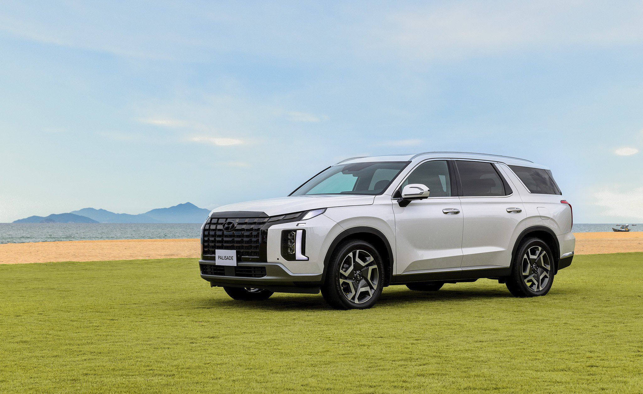 Giá tiền ngang Ford Everest có nên chọn xe cỡ lớn Hyundai Palisade