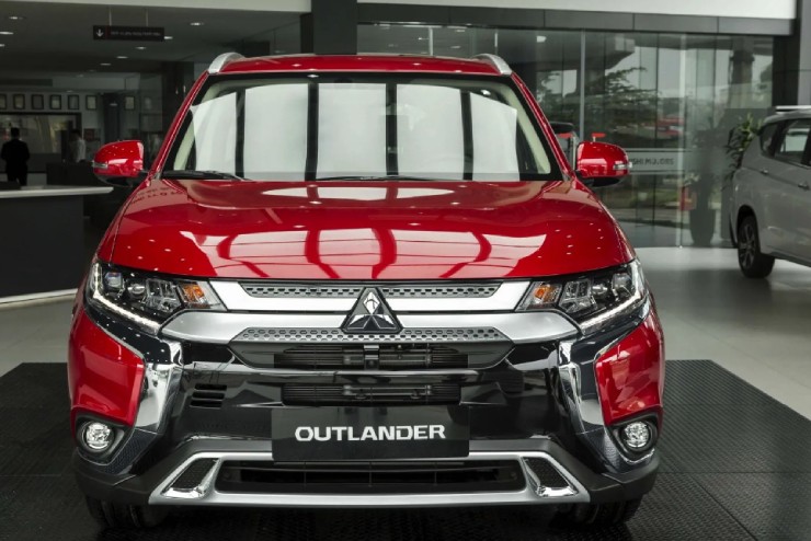 Mitsubishi New Outlander có lợi thế gì nếu đối đầu với Honda CR-V?