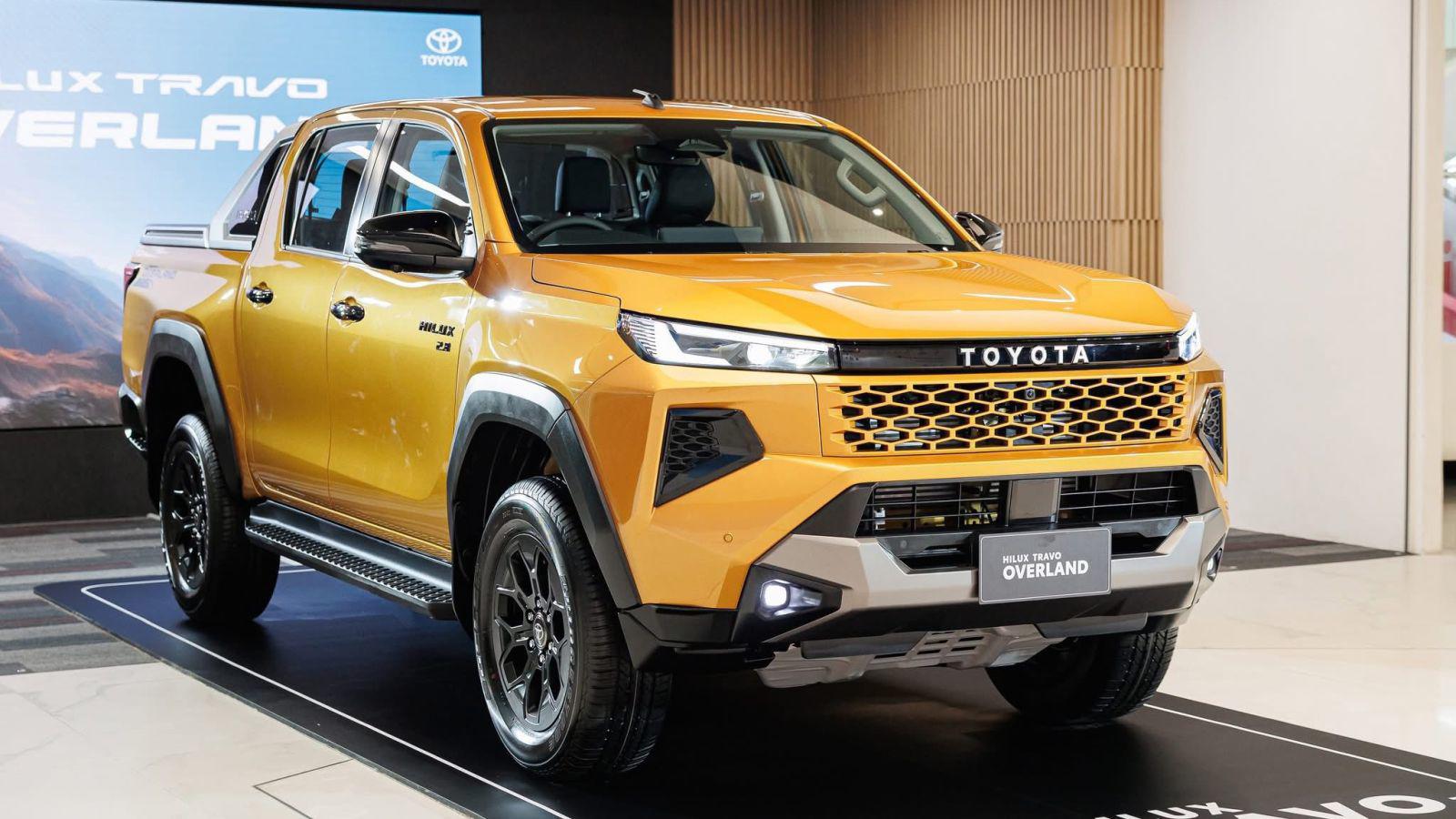 Đại lý Toyota tại Việt Nam nhận cọc dòng xe Hilux mới