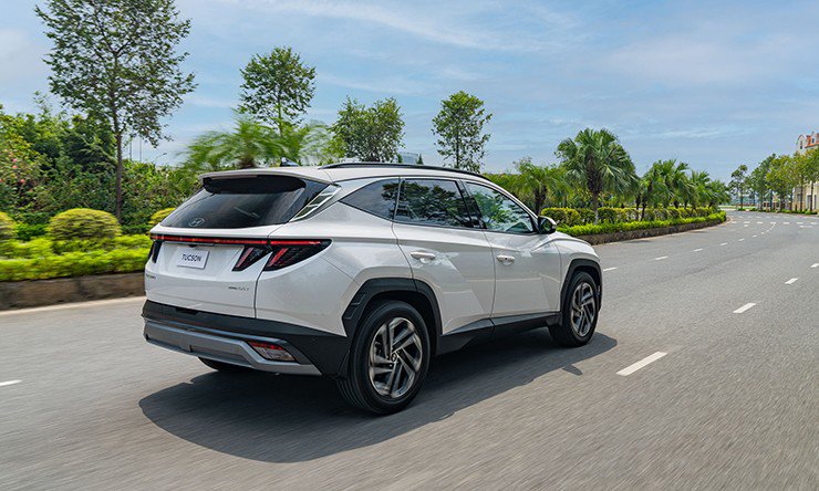 Hyundai Tucson 2025: SUV Hàn Quốc phá vỡ định kiến "xe Hàn lái nhạt"