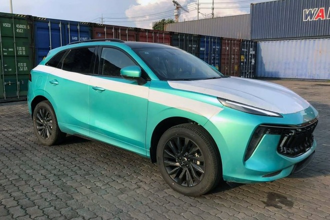 Mẫu xe Trung Quốc cạnh tranh với Beijing X7 xuất hiện tại cảng Việt Nam