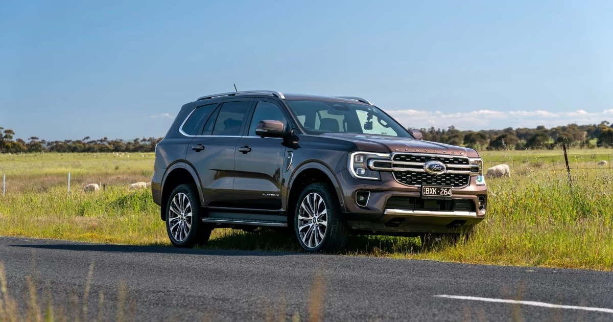 Không có động cơ V6, Ford Everest Platinum vẫn sẽ có giá gần 2 tỷ đồng?