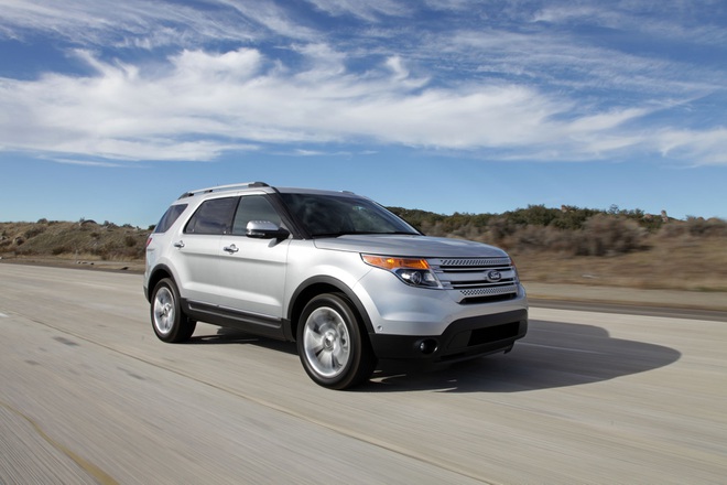 Ford Explorer bị triệu hồi để thay tay đòn treo sau