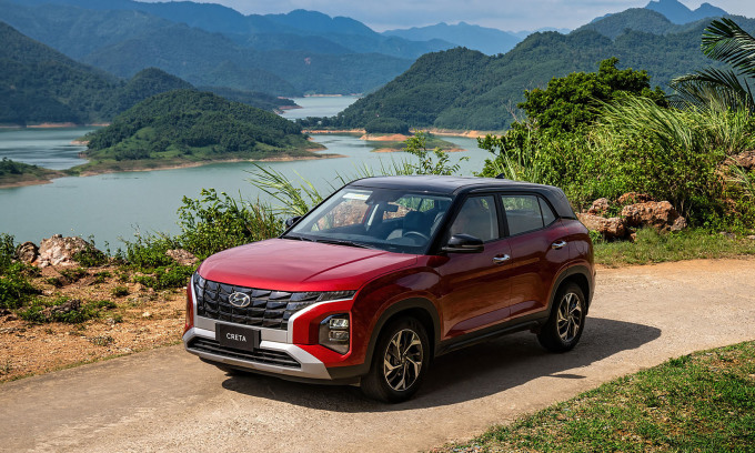 Xe gầm cao cỡ nhỏ - Hyundai Creta vượt Kia Seltos