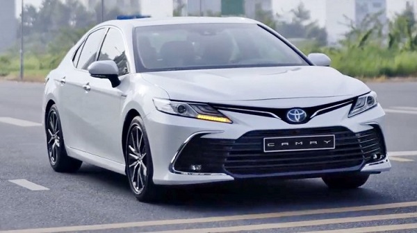 Bảng giá xe Camry của Toyota mới nhất nửa cuối tháng 8/2022