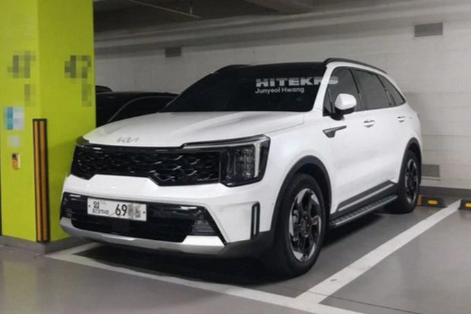 Kia Sorento 2023 lộ dáng, sẵn sàng 