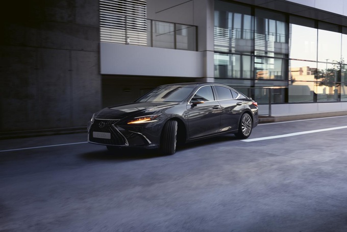 Lexus ES 2023 ra mắt với nhiều nâng cấp đáng giá