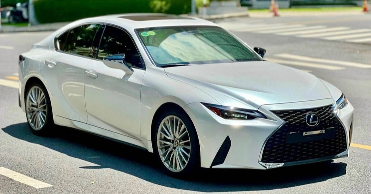 Giảm sức hút và khó cạnh tranh, xe sang Lexus IS âm thầm rút khỏi Việt Nam?