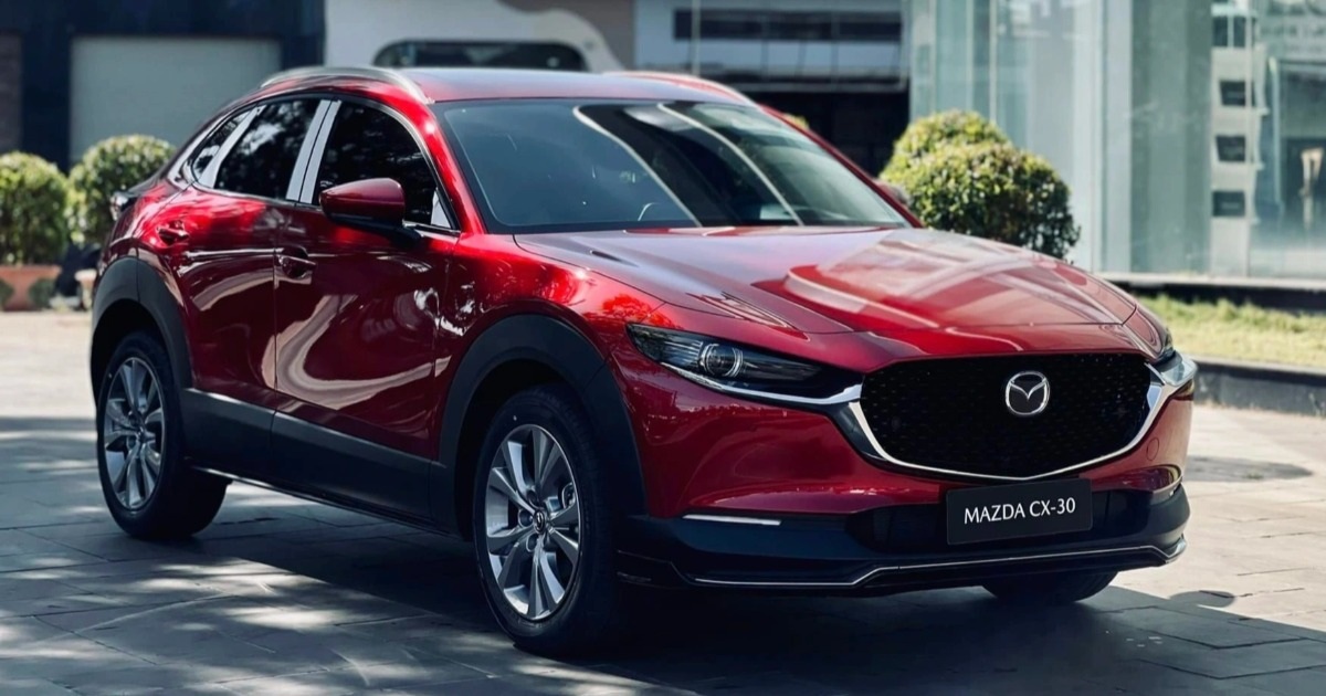 Mazda CX-30 giảm giá 45 triệu đồng, rẻ hơn Toyota Corolla Cross