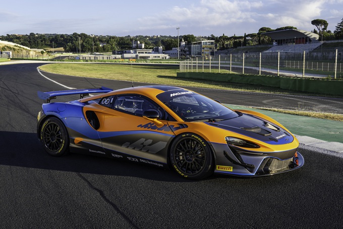 McLaren Artura GT4 sẵn sàng cho những đường đua khốc liệt