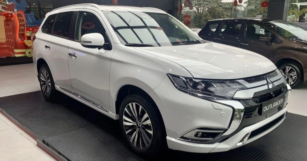 Mitsubishi Outlander được giảm giá gần 100 triệu đồng, quyết đấu Mazda CX-5