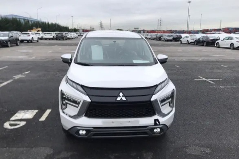 Mitsubishi Xpander 2022 cập cảng Việt Nam, 