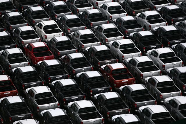 Việt Nam nhập khẩu ô tô nhiều nhất từ Indonesia hay Thái Lan?