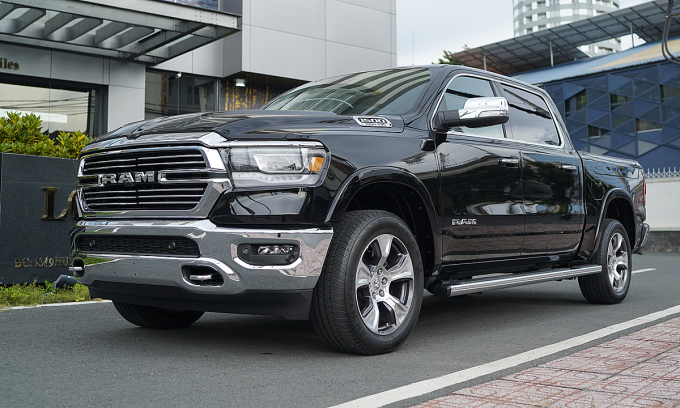 Ram 1500 - bán tải hạng nặng giá 5,38 tỷ đồng
