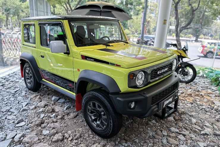 Suzuki Jimny ra mắt thị trường Việt Nam, giá bán từ 789 triệu đồng