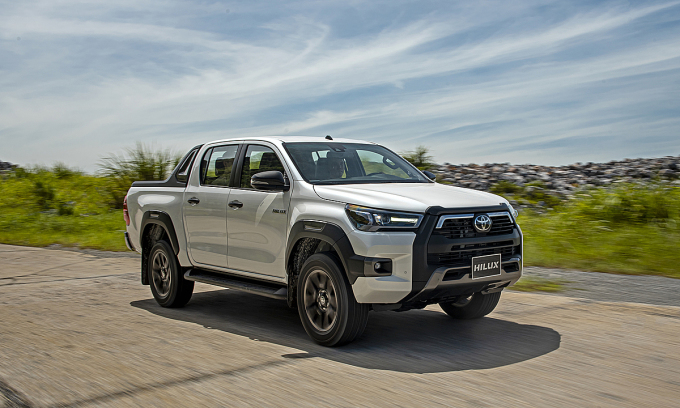 Toyota Việt Nam dừng bán Hilux vì sợ chất lượng diesel