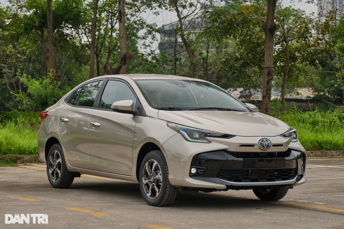 Toyota Vios 2023 được giảm giá tới 35 triệu đồng tại đại lý