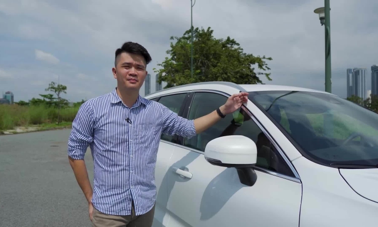 Volvo XC60 T8 Recharge - văn minh lái xe Bắc Âu