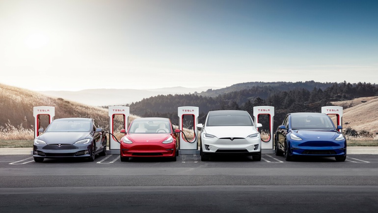 Tesla gây bất ngờ với doanh số bán xe trong năm 2021