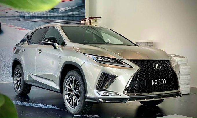 Đại lý bán Lexus RX 300 kênh giá gần 400 triệu đồng