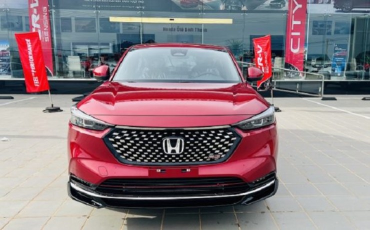 So găng HR-V và Corolla Cross Hybrid: Ai là "gà chiến", ai là "thóc vàng"?