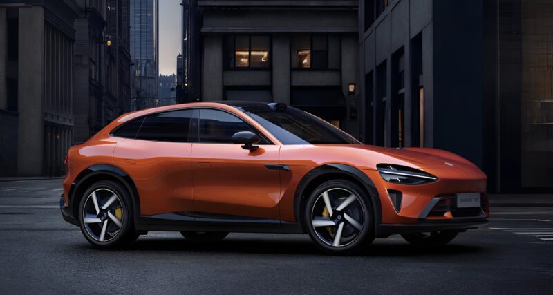 Xiaomi YU7: SUV điện tăng tốc từ 0-100km trong 3,23 giây, 1 lần sạc chạy 835km