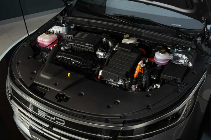 Điểm nhấn công nghệ DM-i Super Hybrid trên BYD Seal 5