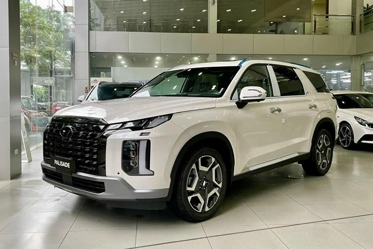 Bộ đôi SUV 7 chỗ giảm giá cả trăm triệu đồng từ Hyundai