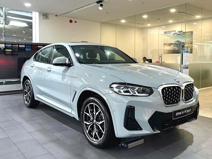 BMW X4 và 5 Series giảm giá gần nửa tỷ đồng tại đại lý BMW X4 và 5 Series giảm giá gần nửa tỷ đồng tại đại lý