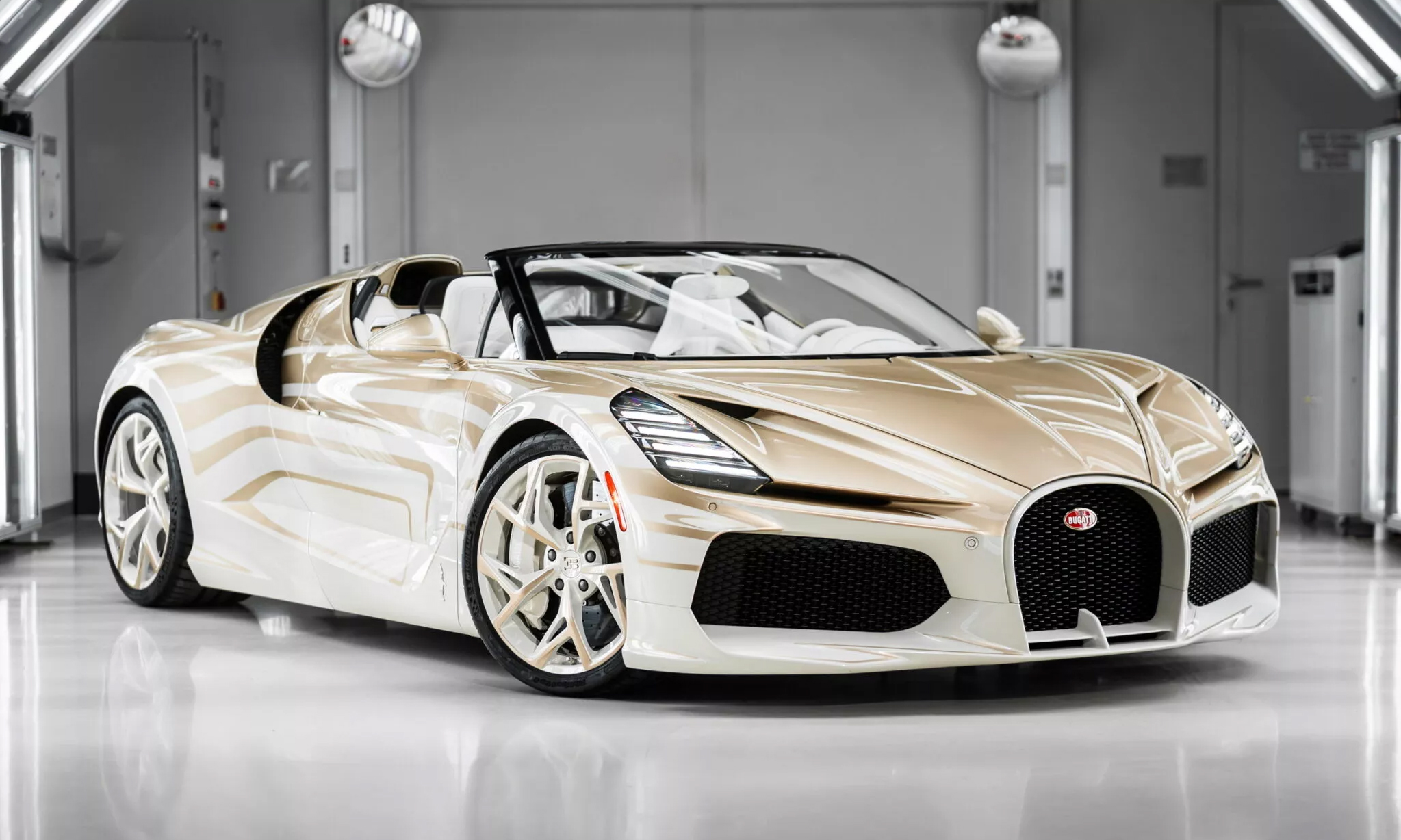 Siêu phẩm tốc độ Bugatti W16 Mistral lấy cảm hứng từ ngọc trai