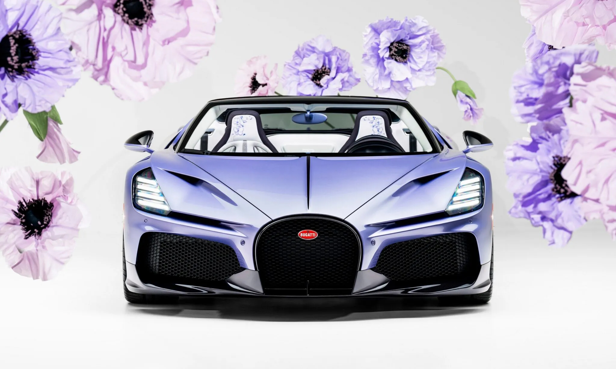 Bugatti Mistral Caroline - siêu xe lấy cảm hứng từ hoa oải hương