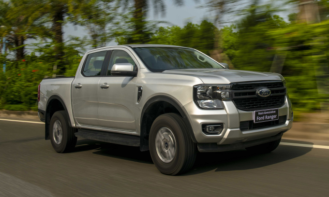 Xe bán tải đua giảm giá