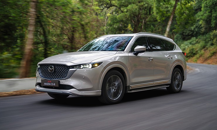 Giá xe Mazda CX-8 niêm yết và lăn bánh tháng 8/2025