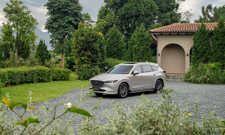 Giá xe Mazda CX-8 tháng 9/2025, SUV 7 chỗ từ 949 triệu đồng