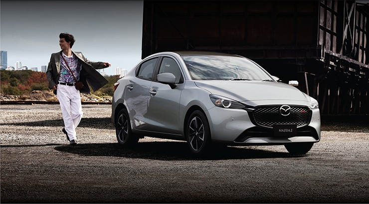 Giá xe Mazda2 niêm yết và lăn bánh tháng 10/2025