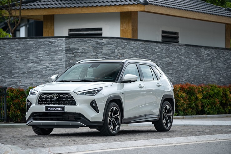 Giá xe Toyota Yaris Cross cập nhật tháng 8/2025