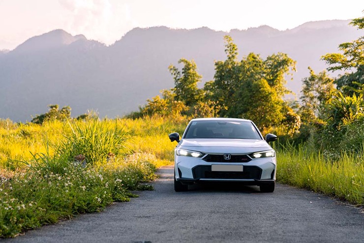 Honda CR-V giảm tới 126 triệu đồng, nhiều mẫu xe ưu đãi