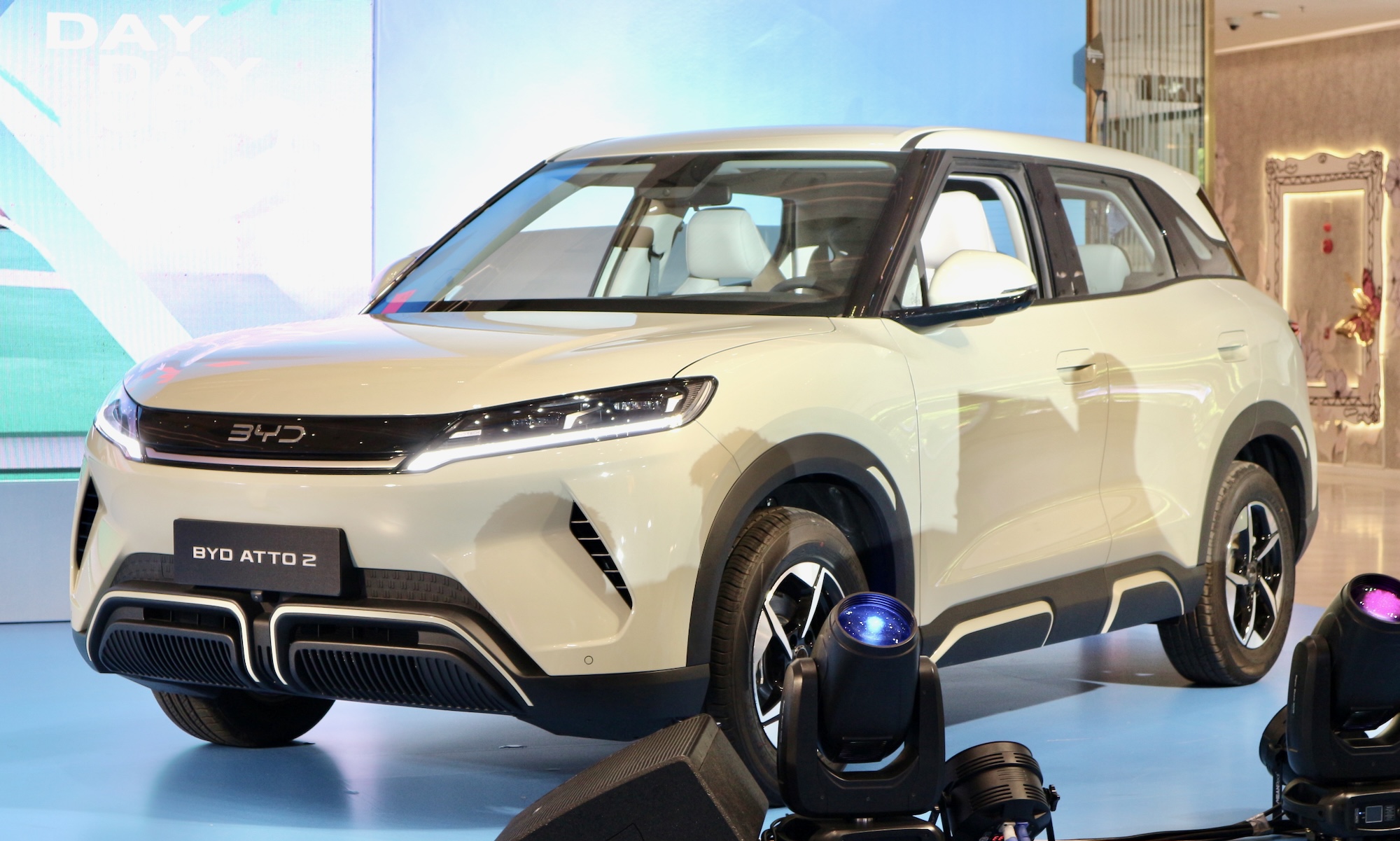 BYD Atto 2 ra mắt: giá 669 triệu đồng, tầm di chuyển 380 km