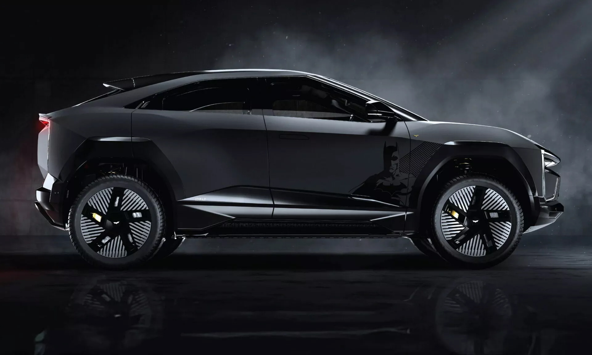 E 6 Batman Edition - khi Người Dơi cũng điện hóa