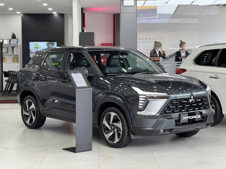Mitsubishi Xforce giảm giá gần 100 triệu đồng tại đại lý