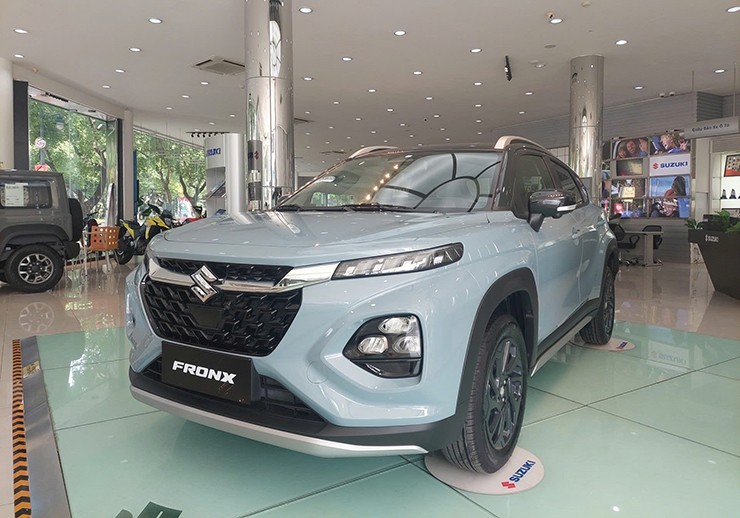 Vừa ra mắt, Suzuki Fronx đã được giảm giá gần 50 triệu đồng